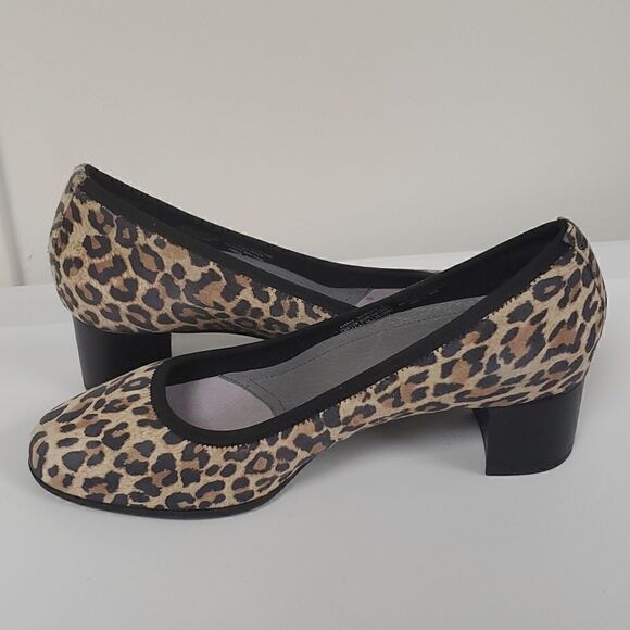 ARAVON Leopard Pumps - Size 8 - Picture 3 of 11